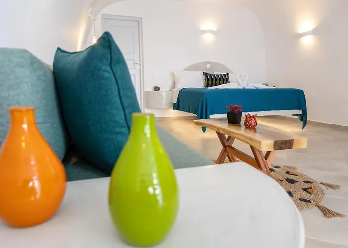 Sunborn Oia (Santorini)